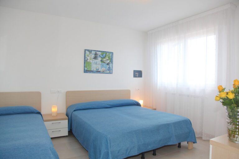 camera-appartamento-bilocale-lignano-sabbiadoro