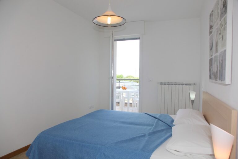 camera-matrimoniale-attico-villa-bruna-lignano