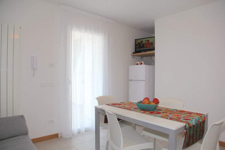 frigo-cucina-residence-villa-bruna-lignano-appartamento