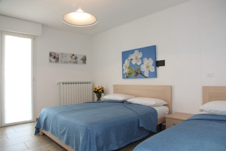 villa-bruna-appartamento-attico-camera-matrimoniale-lignano-sabbiadoro